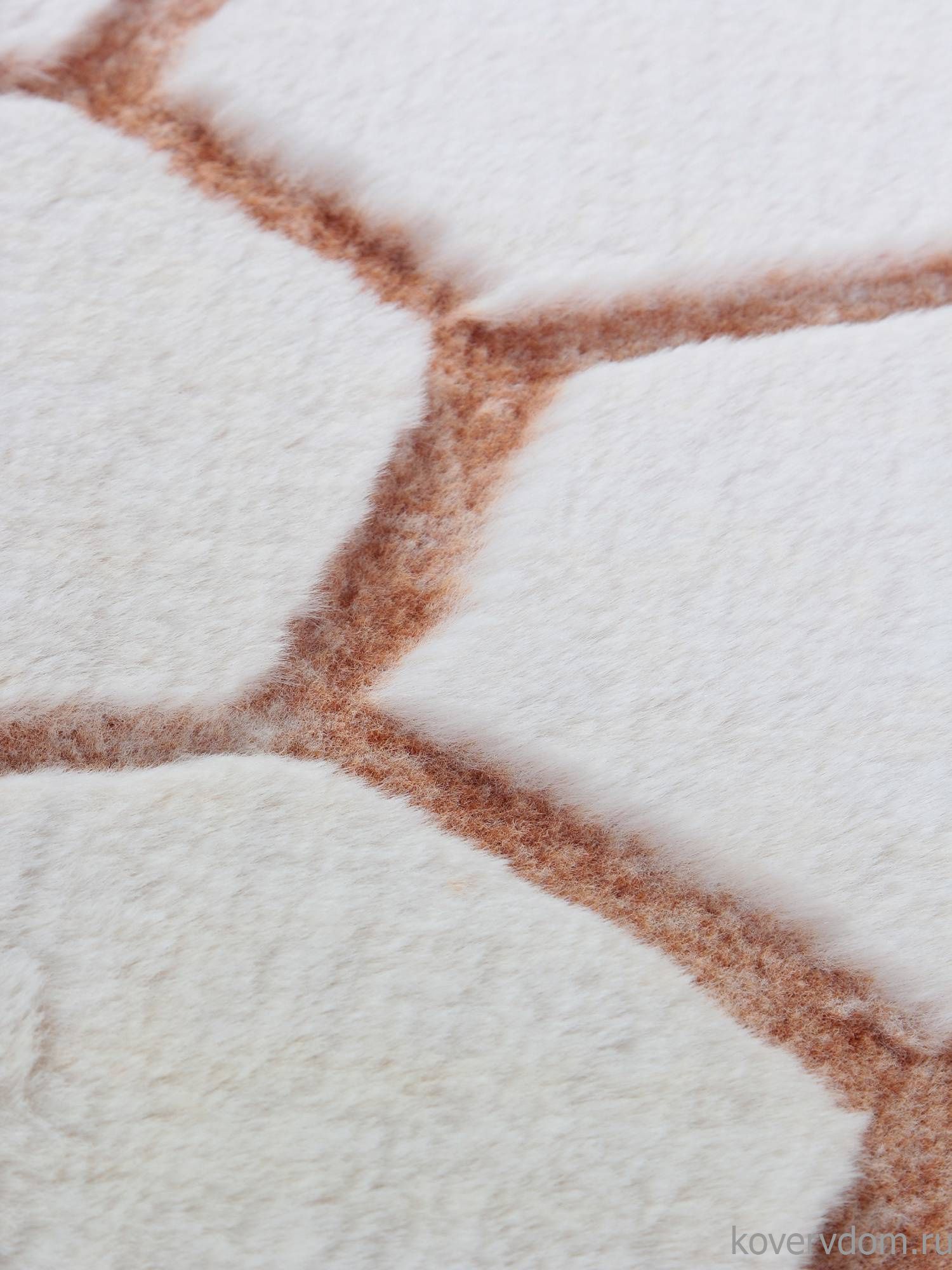 Ковер из искусственного меха RABBIT CARVING PX4003 CREAM / TERRA