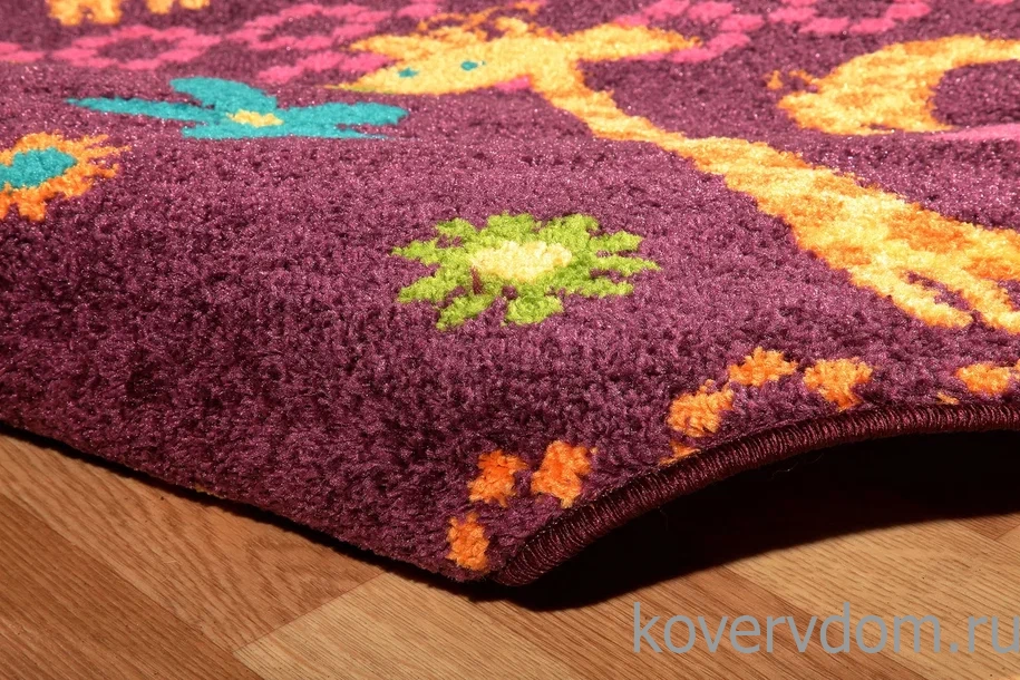 Ковер детский FUNKY Giraffe a violet Ковер детский FUNKY Giraffe a violet