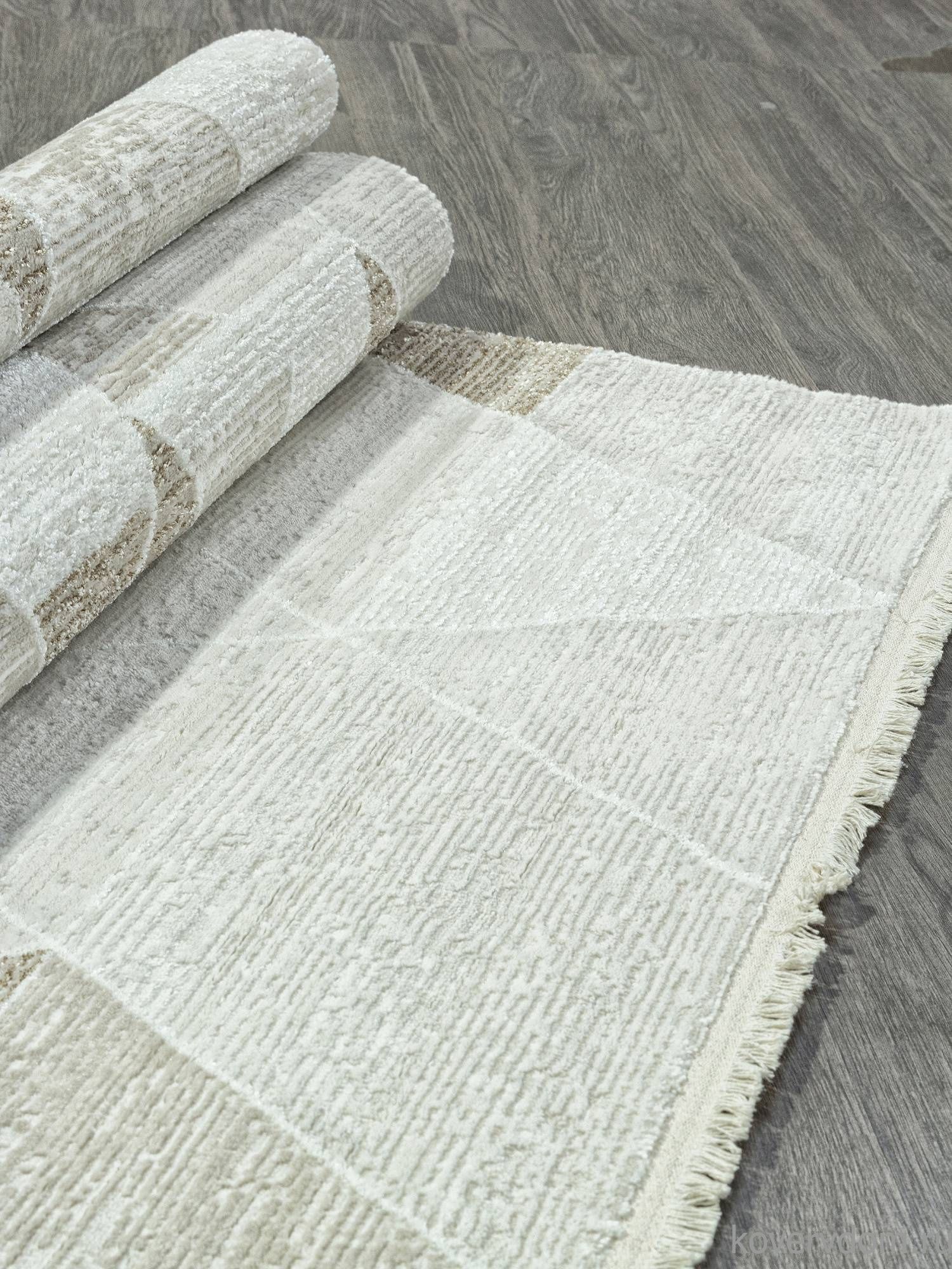 Ковер RUBI 26224C L.BEIGE / CREAM Ковер RUBI 26224C L.BEIGE / CREAM